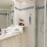 Sunny Cap View Terrace With Sea Views And Aircon אנטיב