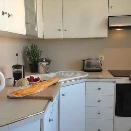 Sunny Cap View Terrace With Sea Views And Aircon Lejlighed *