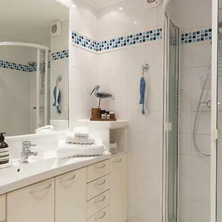 Sunny Cap View Terrace With Sea Views And Aircon Antibes