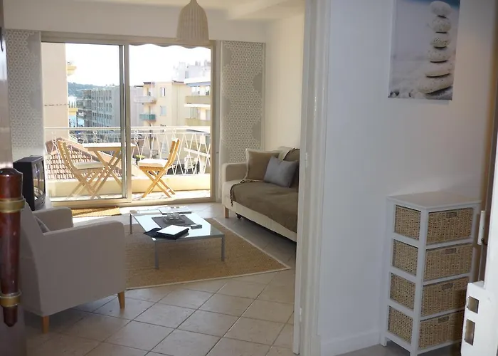 Sunny Cap View Terrace With Sea Views And Aircon * Antibes