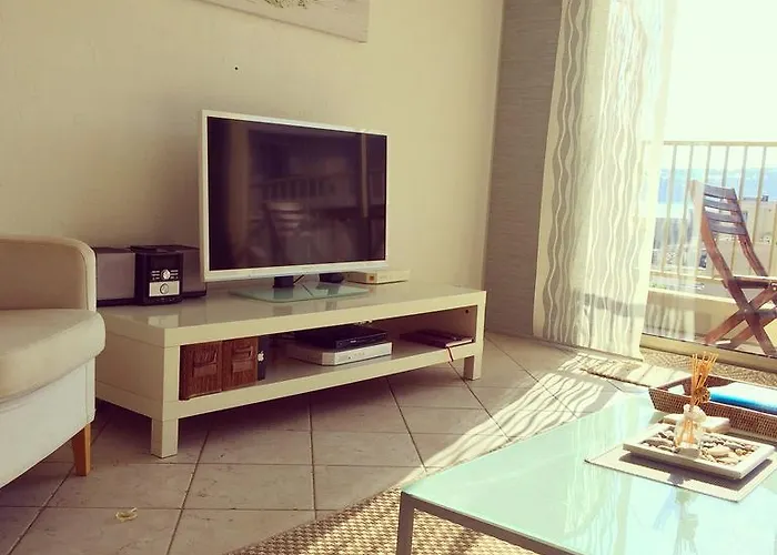 Lägenhet Sunny Cap View Terrace With Sea Views And Aircon